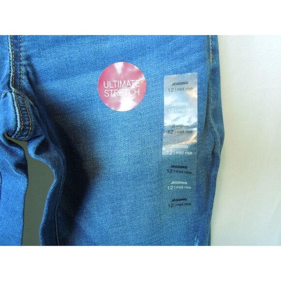 Girls SO Medium Wash Distressed Raw Hem Mid Rise Ultimate Jeggings Size 12 - Picture 4 of 8